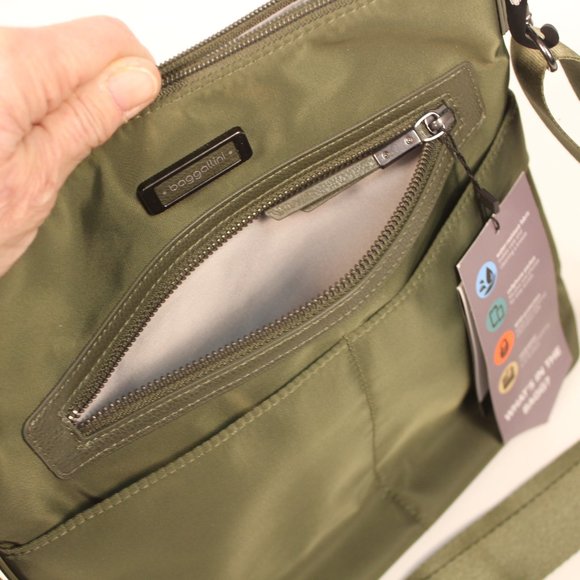 Baggallini Stephine Large Crossbody Bag - Picture 4 of 7